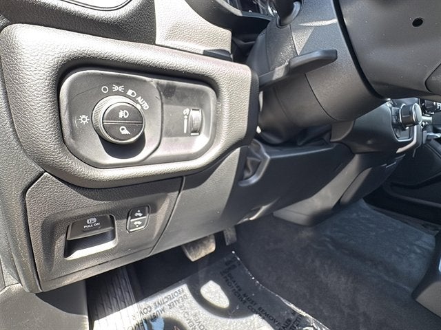 2025 RAM Ram 1500 RAM 1500 BIG HORN CREW CAB 4X4 5'7' BOX