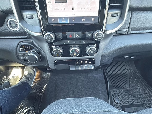 2025 RAM Ram 1500 RAM 1500 BIG HORN CREW CAB 4X4 5'7' BOX