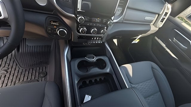 2025 RAM Ram 1500 RAM 1500 BIG HORN CREW CAB 4X4 5'7' BOX