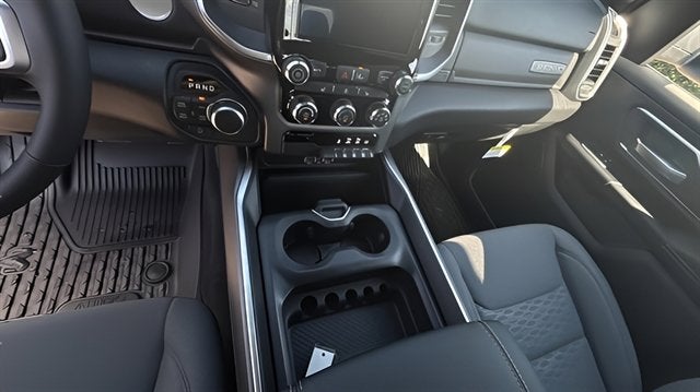 2025 RAM Ram 1500 RAM 1500 BIG HORN CREW CAB 4X4 5'7' BOX