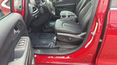 2027 Chrysler Pacifica PACIFICA SELECT AWD