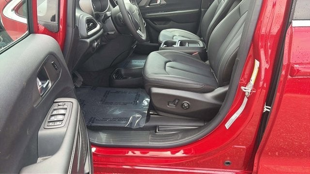 2027 Chrysler Pacifica PACIFICA SELECT AWD