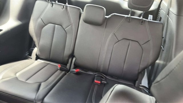 2027 Chrysler Pacifica PACIFICA SELECT AWD