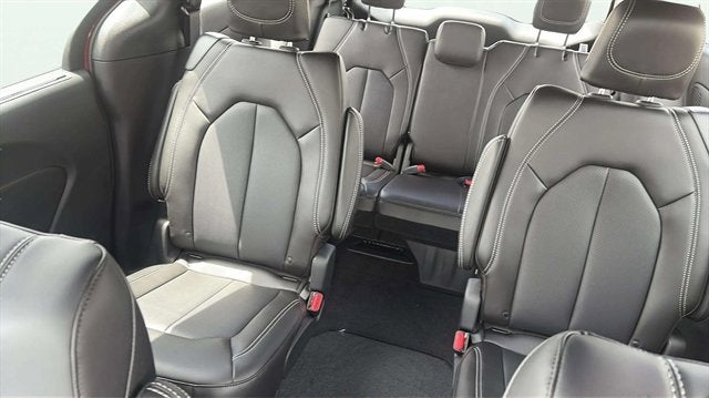 2027 Chrysler Pacifica PACIFICA SELECT AWD