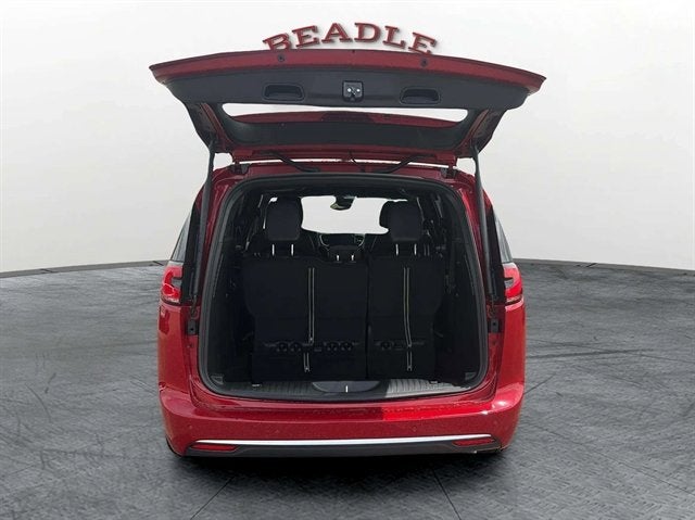 2027 Chrysler Pacifica PACIFICA SELECT AWD