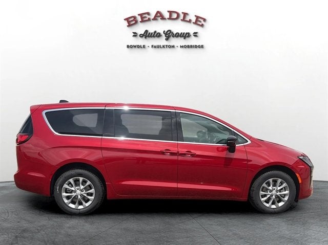 2027 Chrysler Pacifica PACIFICA SELECT AWD