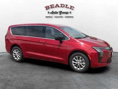 2027 Chrysler Pacifica PACIFICA SELECT AWD