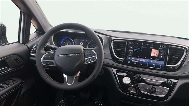 2027 Chrysler Pacifica PACIFICA SELECT AWD