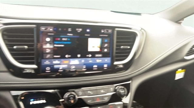 2027 Chrysler Pacifica PACIFICA SELECT AWD