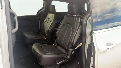 2027 Chrysler Pacifica PACIFICA SELECT AWD