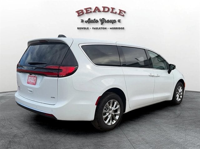 2027 Chrysler Pacifica PACIFICA SELECT AWD