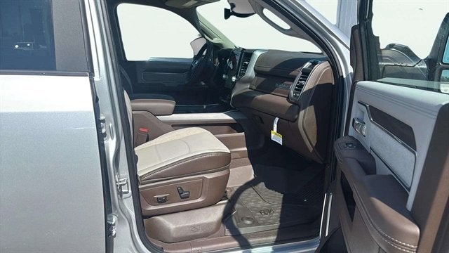 2026 RAM Ram 3500 RAM 3500 LARAMIE CREW CAB 4X4 6'4' BOX