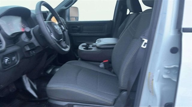 2026 RAM Ram 2500 RAM 2500 BLACK EXPRESS CREW CAB 4X4 8' BOX