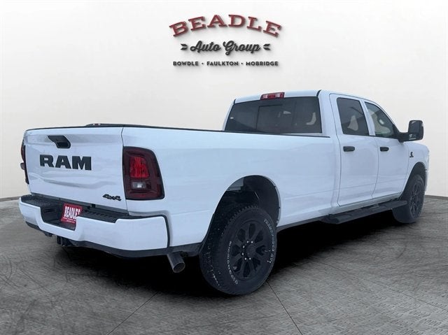 2026 RAM Ram 2500 RAM 2500 BLACK EXPRESS CREW CAB 4X4 8' BOX