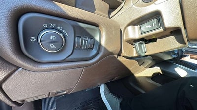 2026 RAM Ram 3500 RAM 3500 LARAMIE CREW CAB 4X4 8' BOX