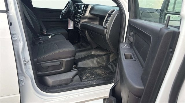 2026 RAM Ram 3500 Chassis Cab RAM 3500 TRADESMAN CREW CAB CHASSIS 4X4 60' CA