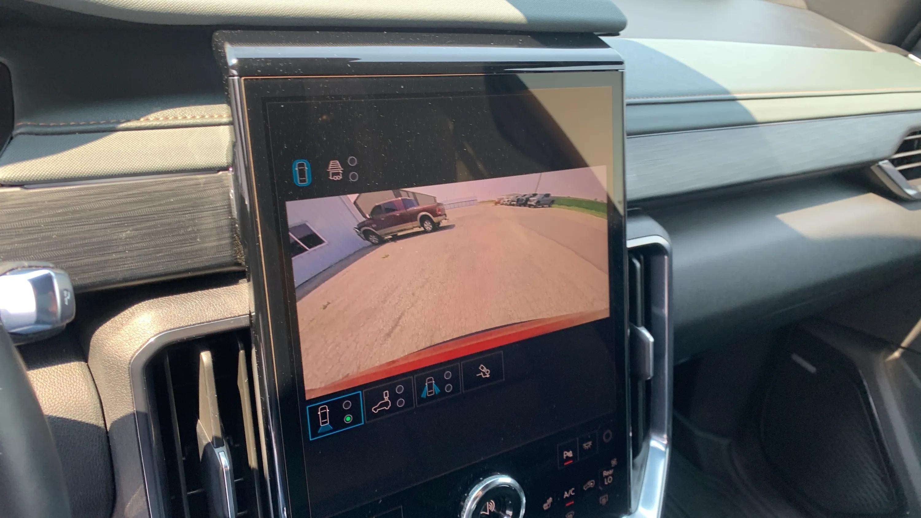 2025 GMC Acadia AT4