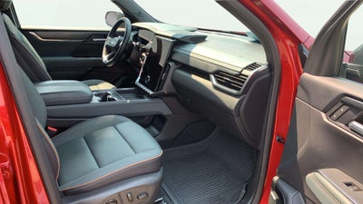 2025 GMC Acadia AT4