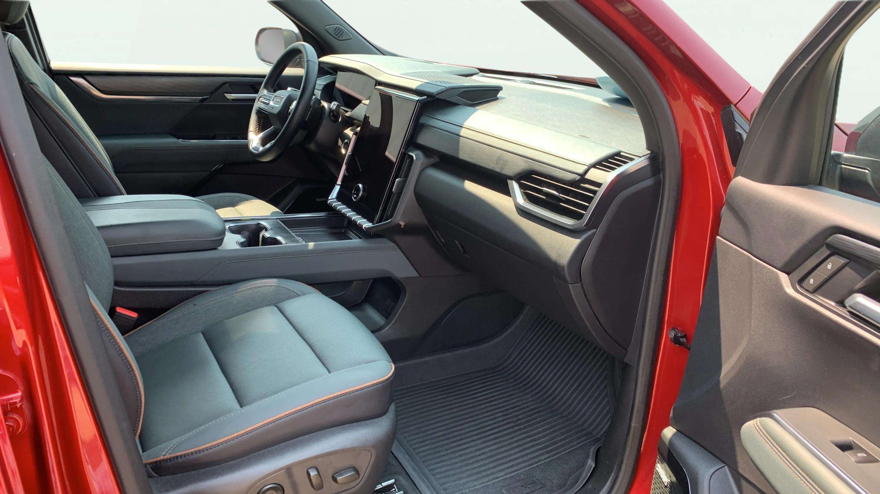 2025 GMC Acadia AT4