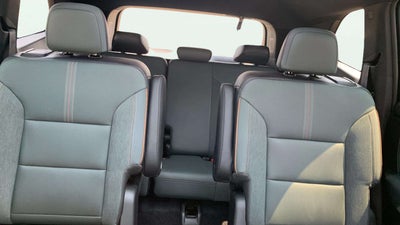 2025 GMC Acadia AT4
