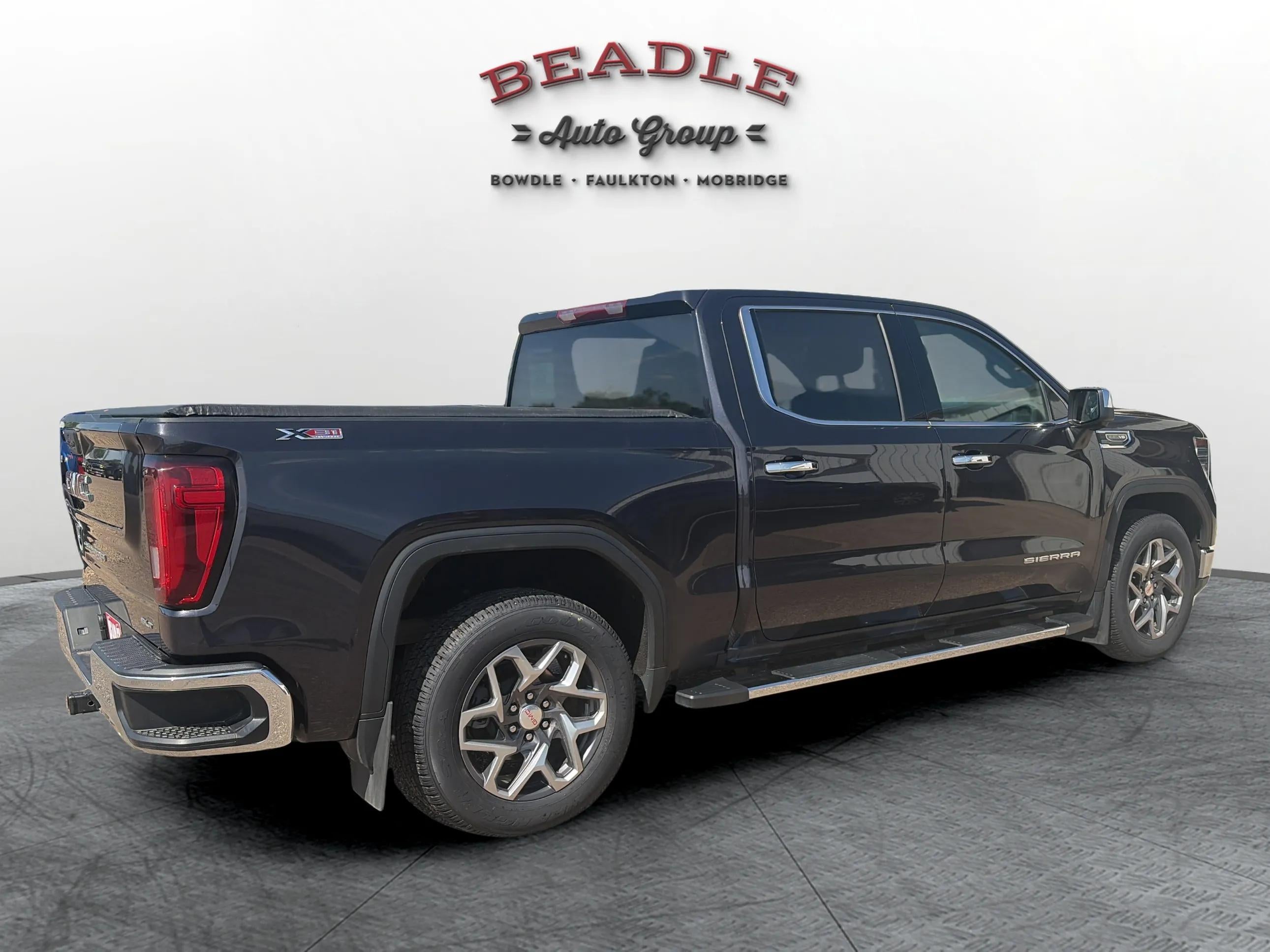 2023 GMC Sierra 1500 SLT