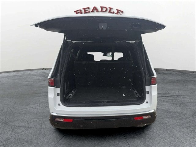 2023 Jeep Wagoneer L Series III 4x4