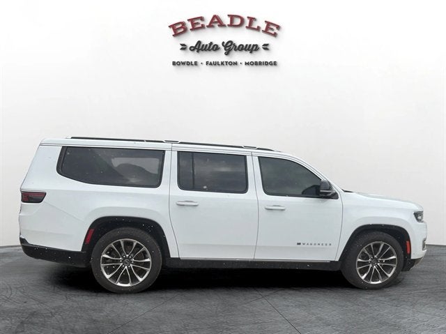 2023 Jeep Wagoneer L Series III 4x4