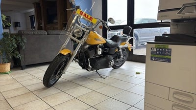 2007 Harley-Davidson Dyna Street Bob Base